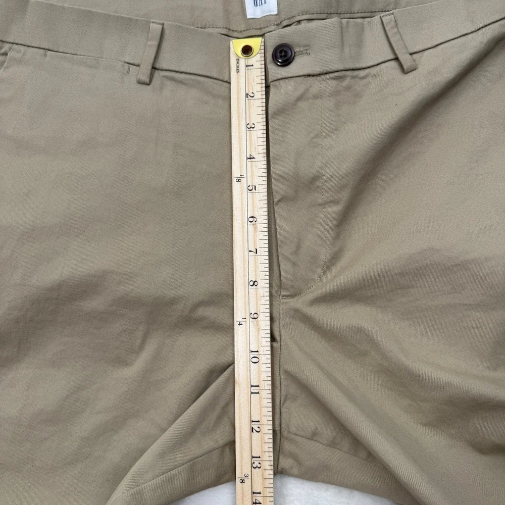 GAP classic khaki